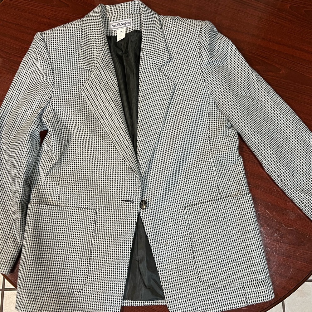 Sophisticated Classic Tweed Wool Blend Blazer Jacket, women’s size 12